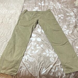 Banana Republic Women’s Khaki pants.  Like new condition.  Cotton/spandex blend
